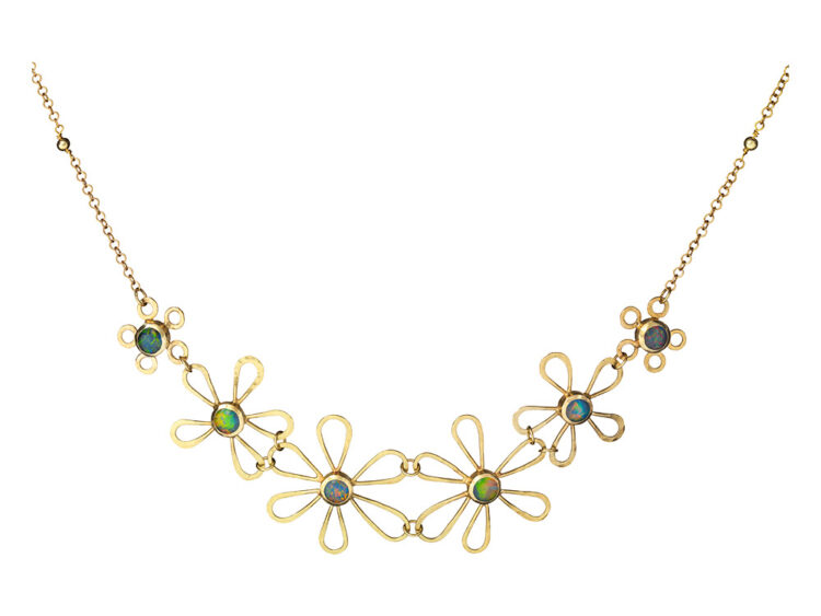 Daisy Chain - 14kt gouden collier met opalen.