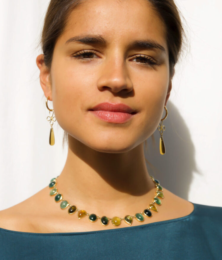 18kt gouden collier met 21 groene, gele en blauwe cabochon toermalijnen - Afbeelding 2