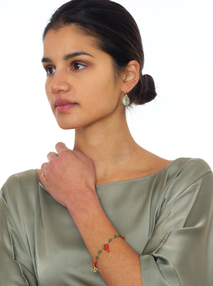 18kt gouden armband met kralen van smaragd en koraal, visjes van koraal - Afbeelding 3